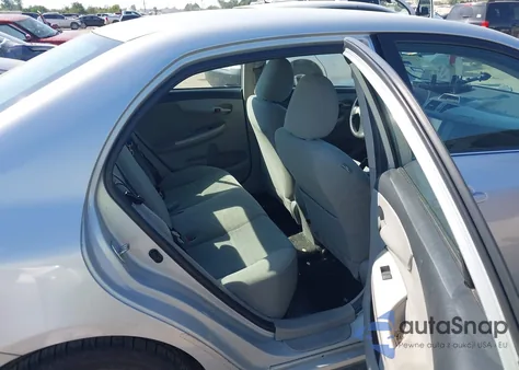 2013 Toyota Corolla Le z USA, uszkodzony, nr VIN 2T1BU4EE6DC994173